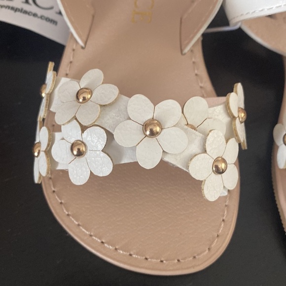 NWT Children’s Place Floral White Sandals - Picture 2 of 5